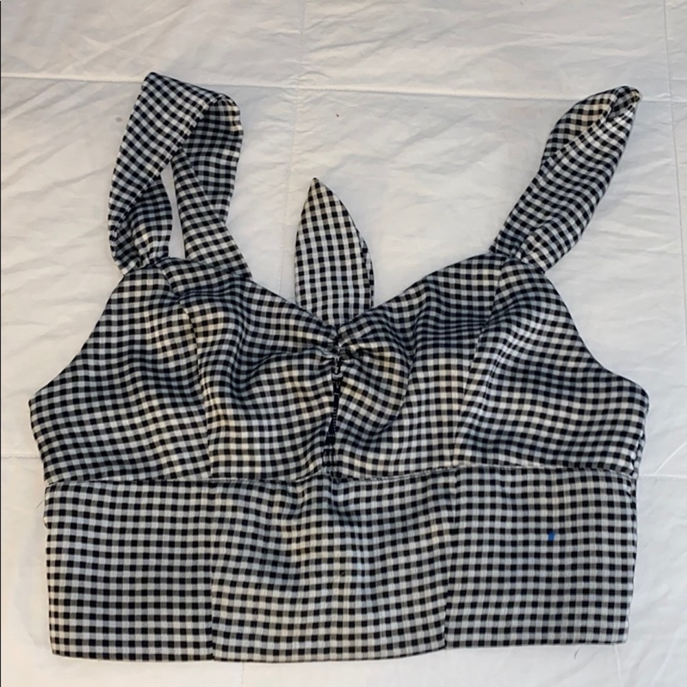Cropped tie up checkered top